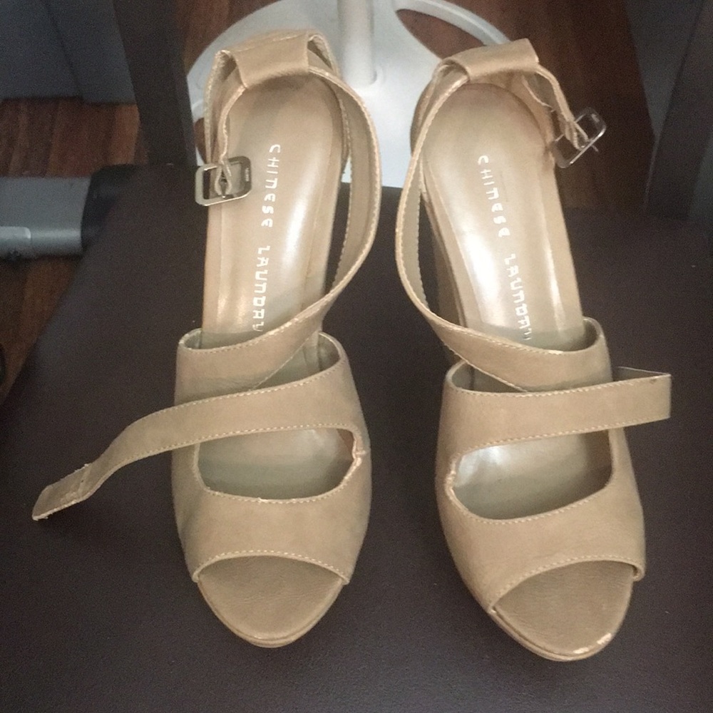 Slightly scuffed, NWT Chinese Laundry Shoes